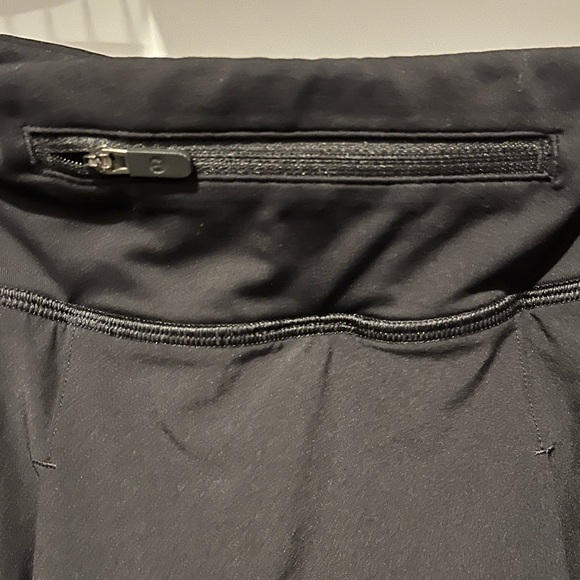 Lululemon Pace Rival skirt- size 2- black- like new - Picture 3 of 6